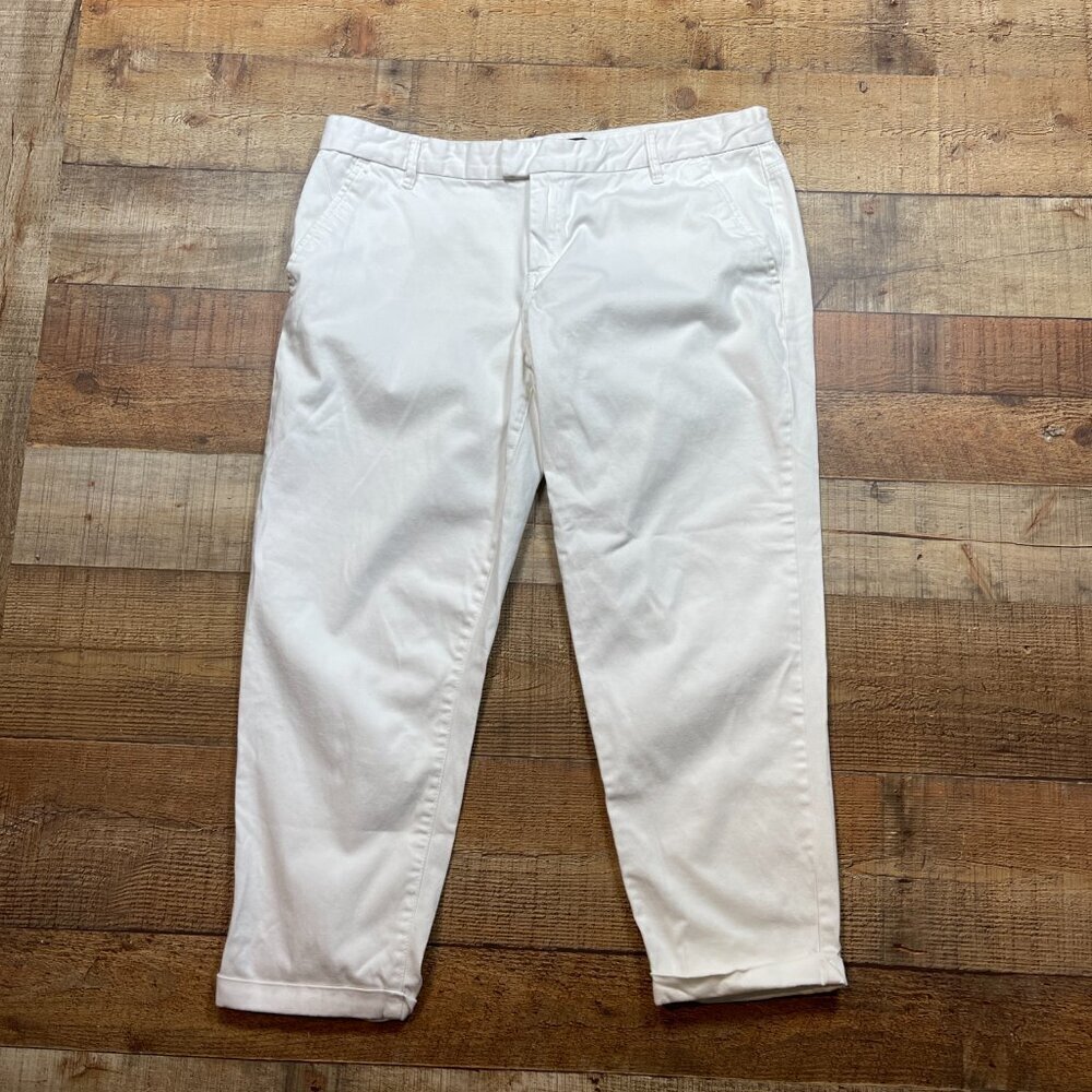 Calvin Klein White Capri Pants w Cuffs size 14